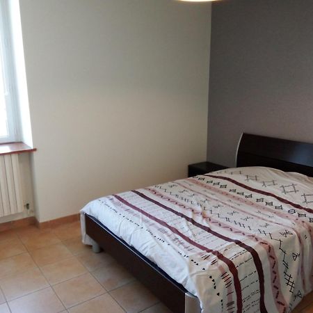 Chez Steph Apartment Saint-Germain-Nuelles Luaran gambar